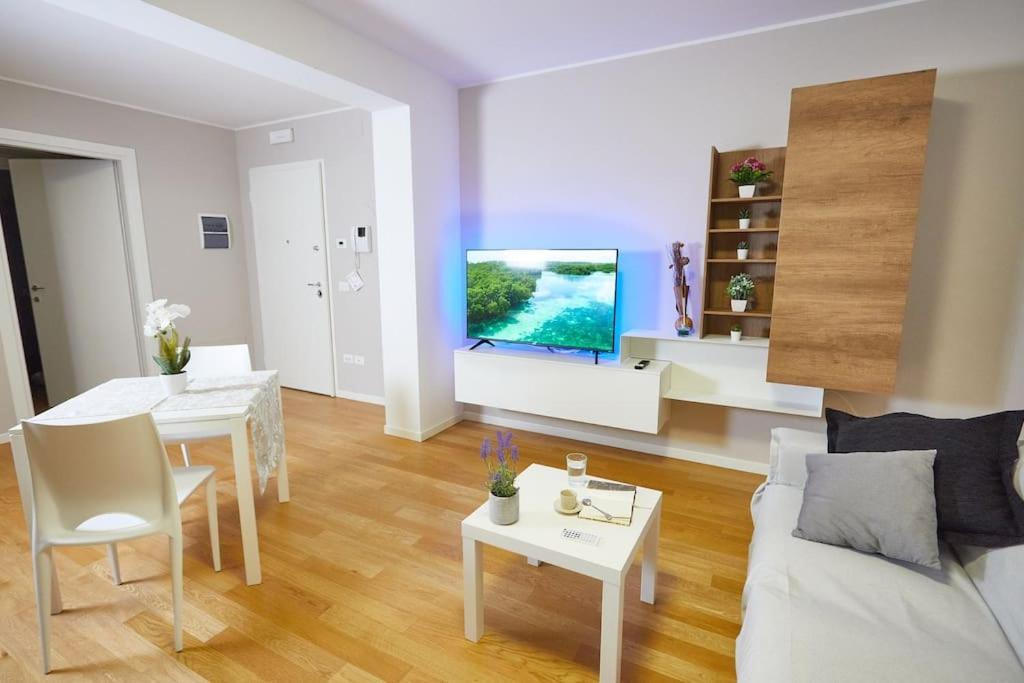 Center Aviano Comfort Suite Free Parking Wifi Exterior photo